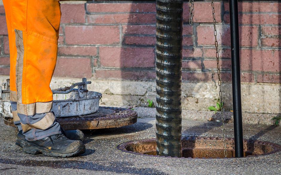 entreprise pour déboucher canalisation Versailles